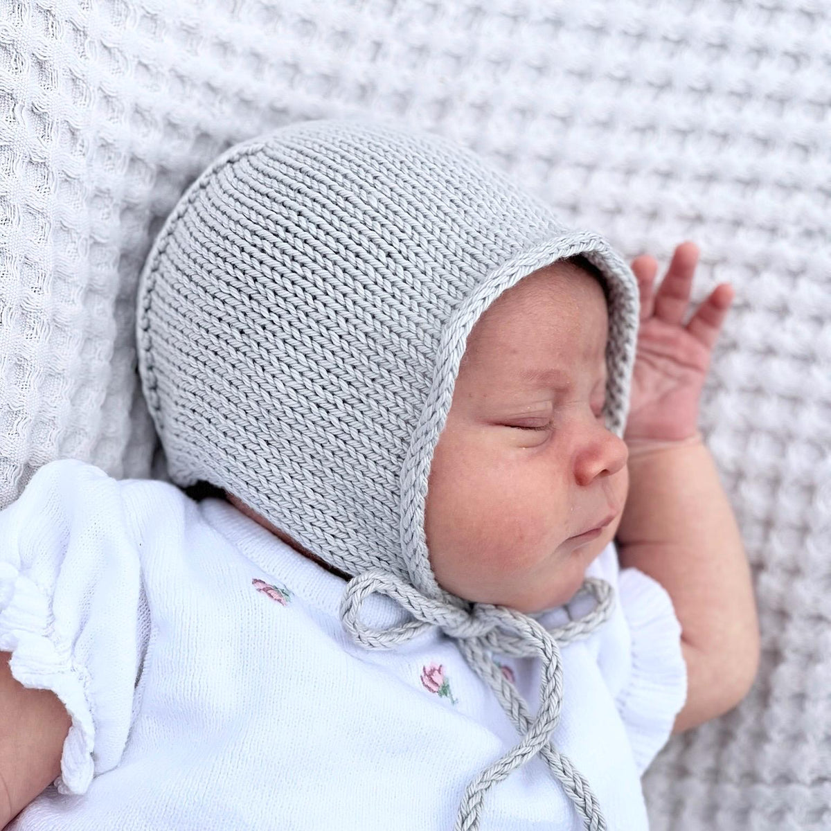 Handmade Cotton Baby Bonnet: Soft & Cozy - Made in USA