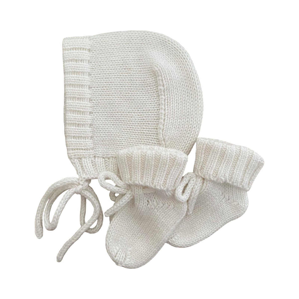 Newborn Knit Gift Set: Baby Bonnet and socks. Pure cashmere wool.